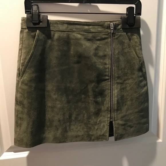 NWOT Blank NYC Genuine Suede Mini Skirt - Picture 1 of 7
